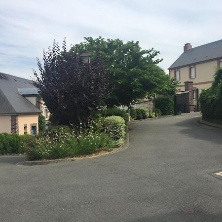 Beautiful Ground Floor 2 Bedroom Apartment Honfleur Exterior foto